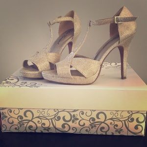 Lulu Townsend Gold Pumps/7.5